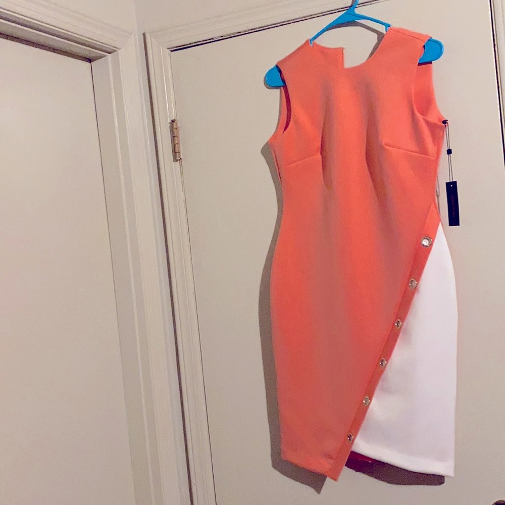Peach and white dress size 4